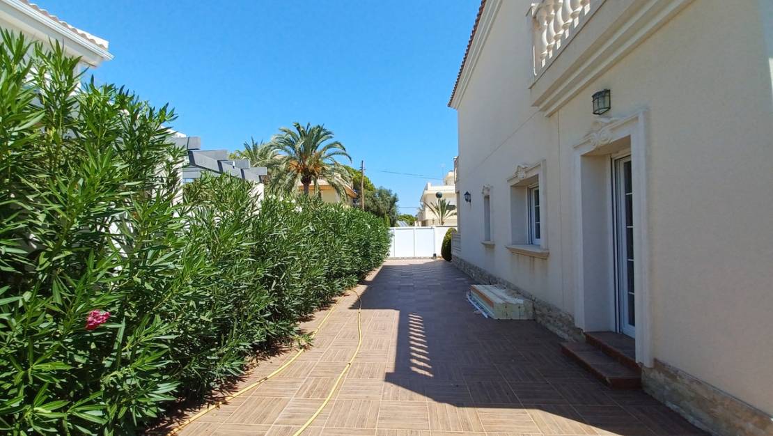 Sale - Villa - Orihuela - Cabo Roig