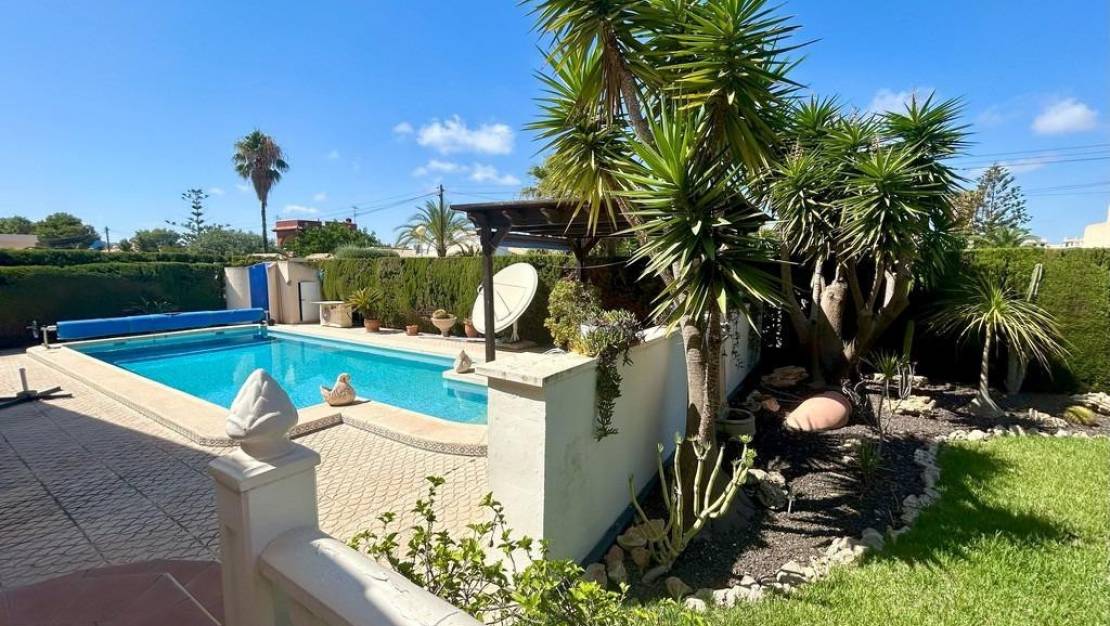 Sale - Villa - Orihuela - Cabo Roig