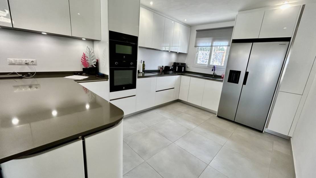 Sale - Villa - Orihuela - Cabo Roig