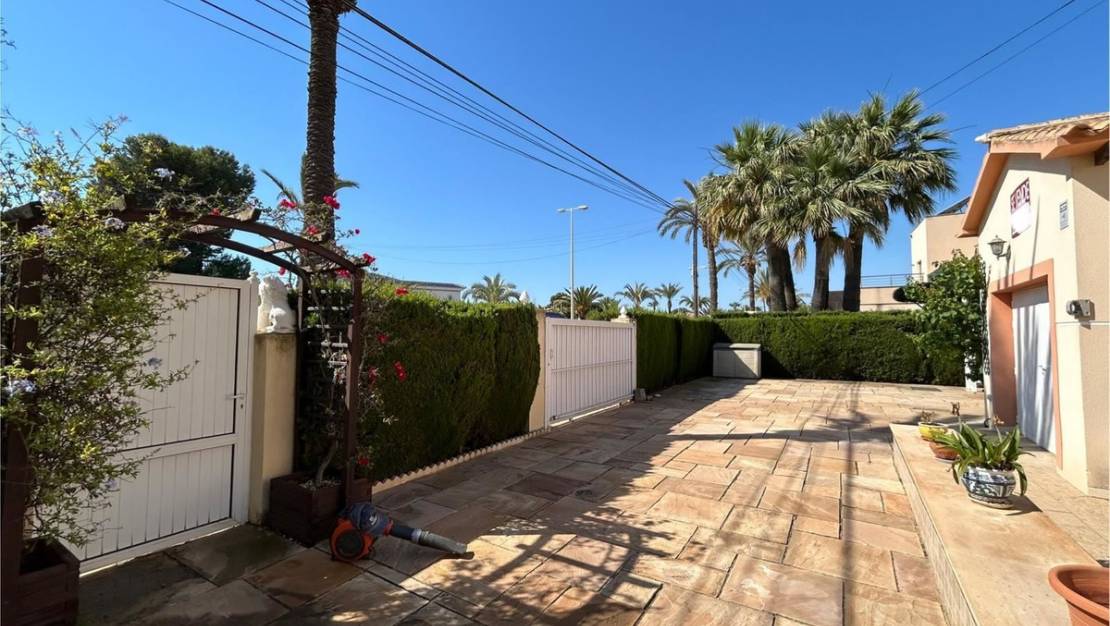 Sale - Villa - Orihuela - Cabo Roig