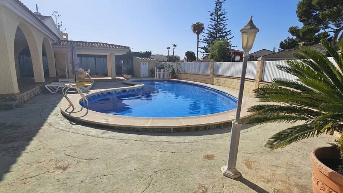 Sale - Villa - Orihuela - Campoamor