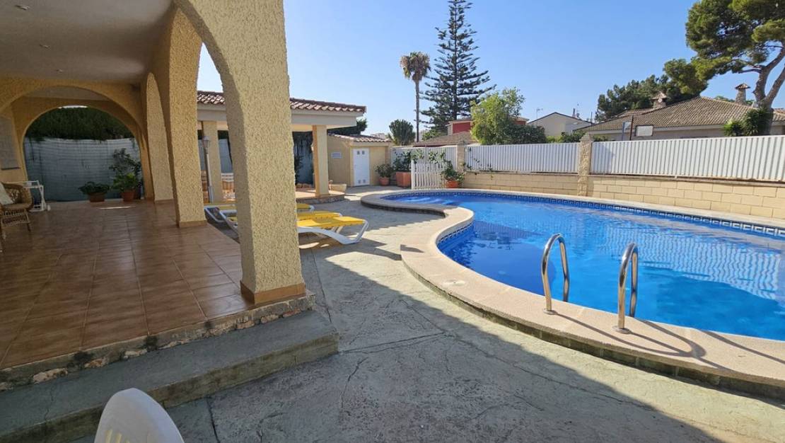 Sale - Villa - Orihuela - Campoamor