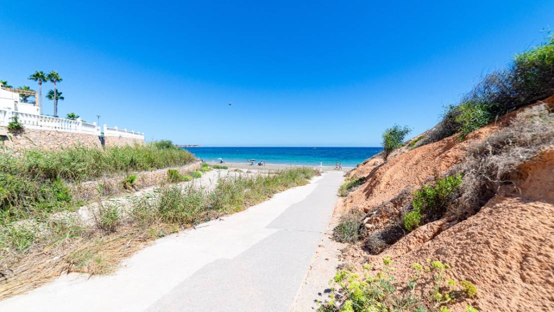 Sale - Villa - Orihuela - Campoamor