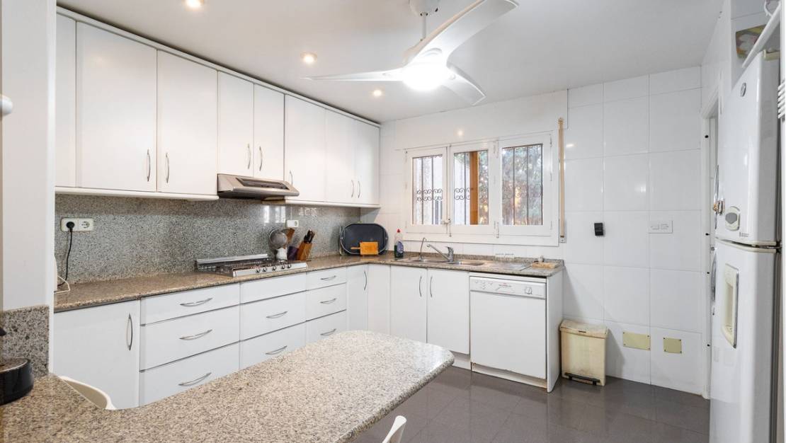 Sale - Villa - Orihuela - Campoamor