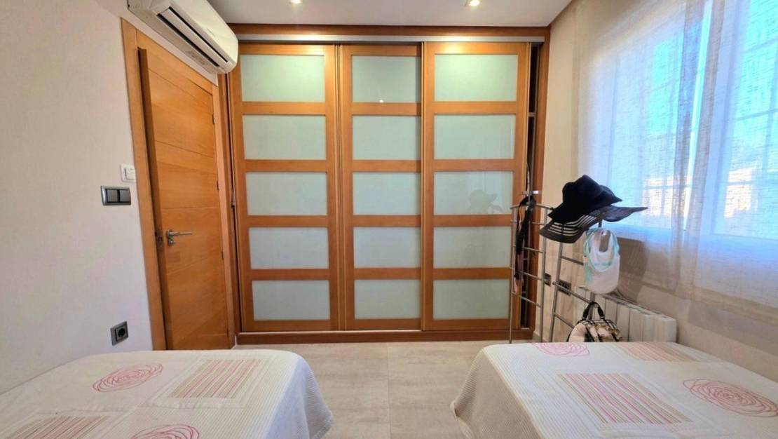 Sale - Villa - Orihuela - Campoamor