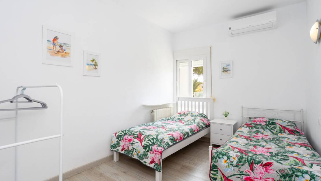 Sale - Villa - Orihuela - Campoamor