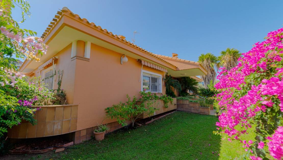 Sale - Villa - Orihuela - Campoamor