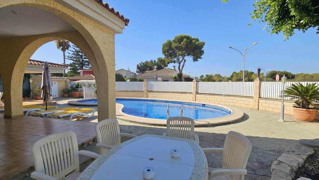 Sale - Villa - Orihuela - Campoamor