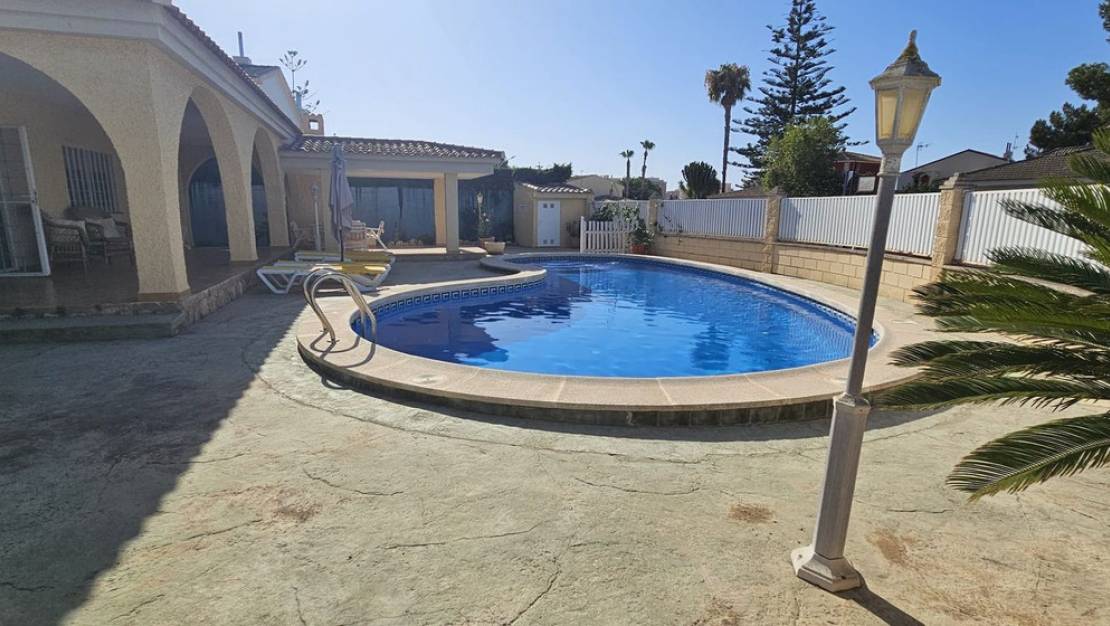 Sale - Villa - Orihuela - Campoamor