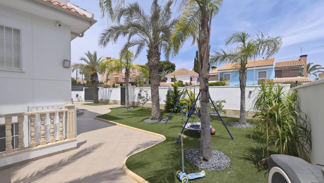 Sale - Villa - Orihuela - Campoamor