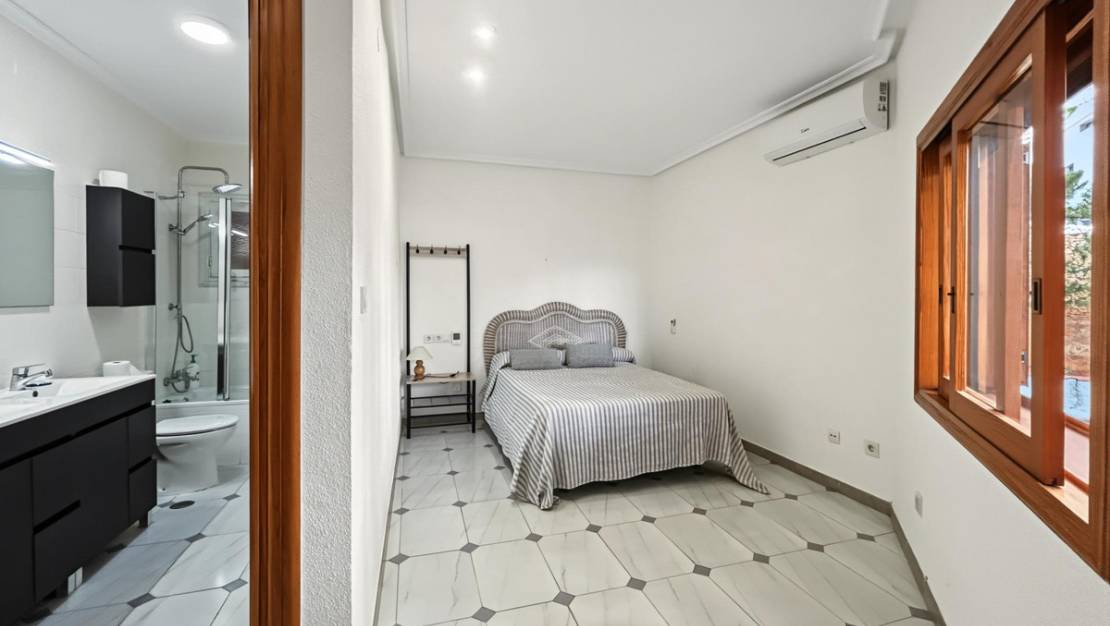 Sale - Villa - Orihuela - Campoamor