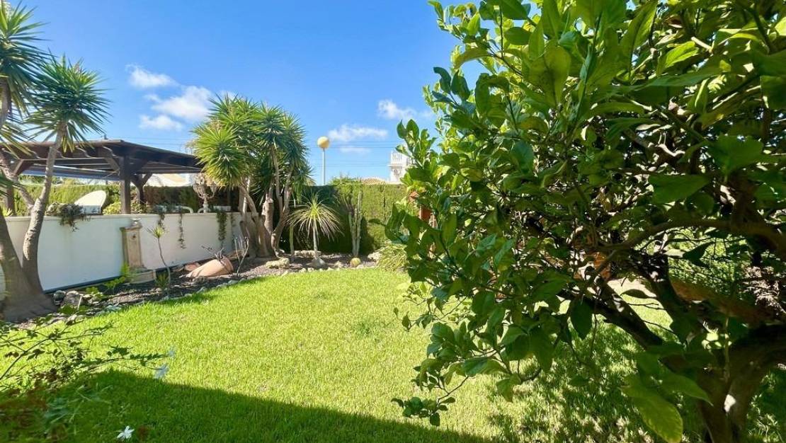 Sale - Villa - Orihuela Costa - Cabo Roig