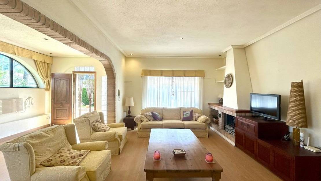 Sale - Villa - Orihuela Costa - Cabo Roig