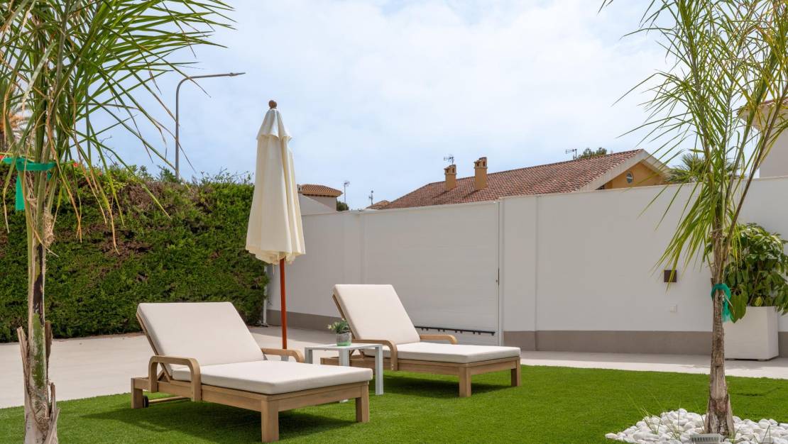 Sale - Villa - Orihuela Costa - Campoamor