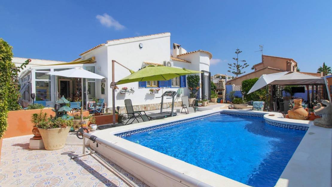 Sale - Villa - Orihuela Costa - La Florida