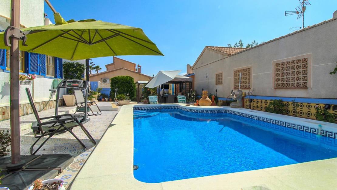 Sale - Villa - Orihuela Costa - La Florida