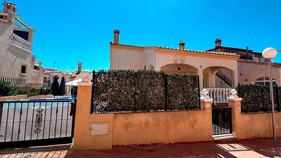 Sale - Villa - Orihuela Costa - La Florida