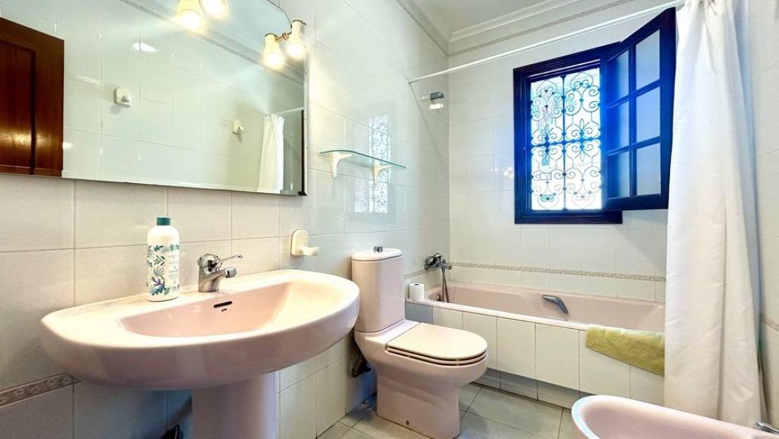 Sale - Villa - Orihuela Costa - La Zenia