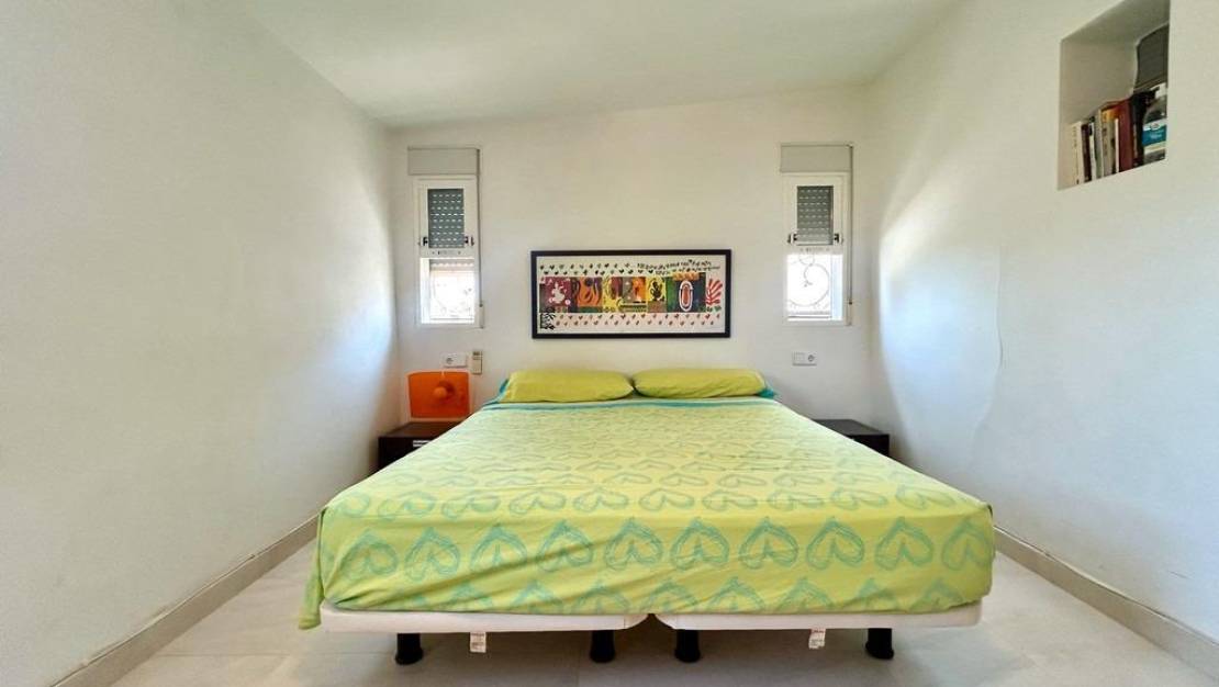 Sale - Villa - Orihuela Costa - La Zenia