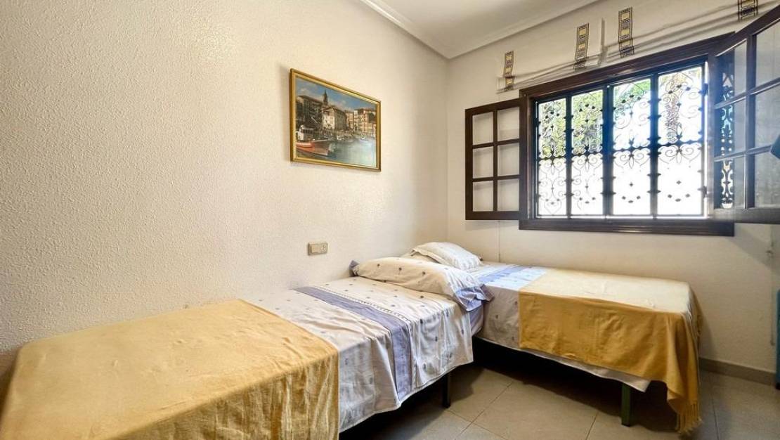 Sale - Villa - Orihuela Costa - La Zenia