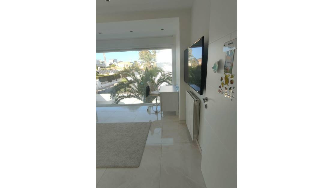 Sale - Villa - Orihuela Costa - La Zenia