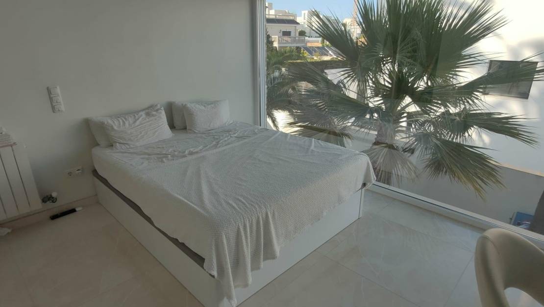 Sale - Villa - Orihuela Costa - La Zenia