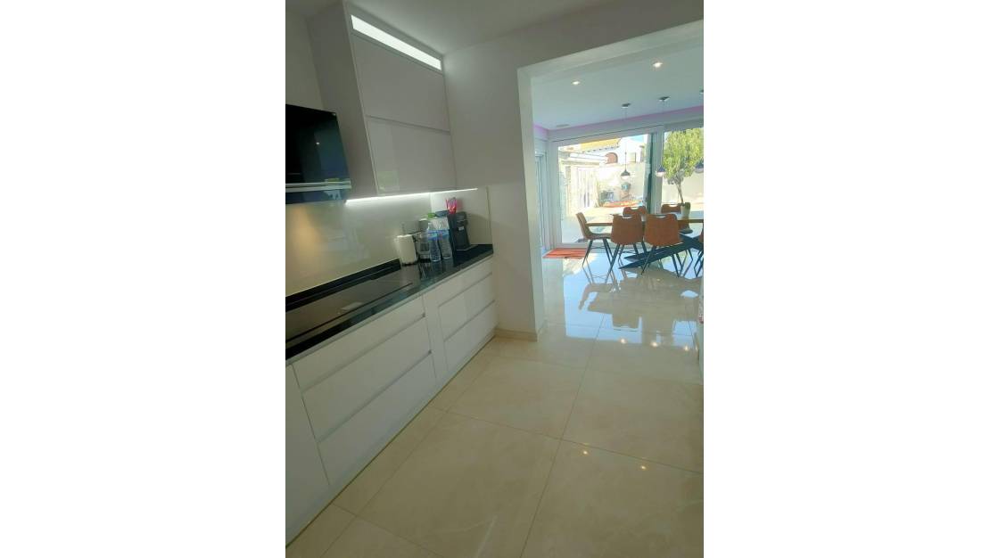 Sale - Villa - Orihuela Costa - La Zenia