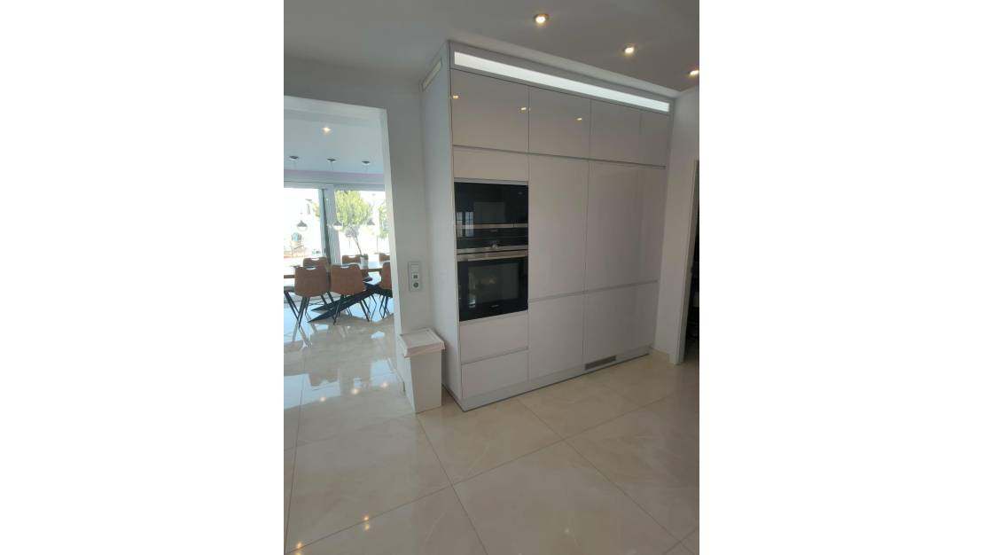 Sale - Villa - Orihuela Costa - La Zenia