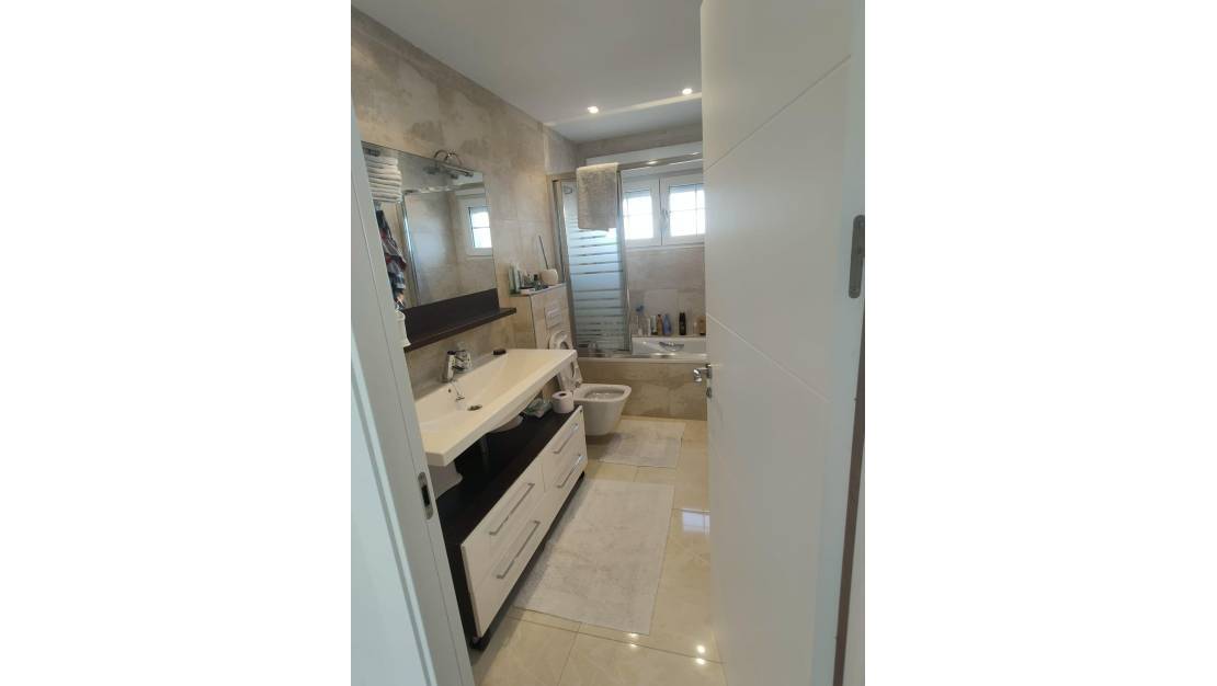 Sale - Villa - Orihuela Costa - La Zenia