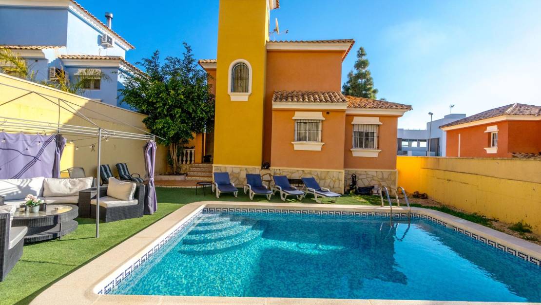 Sale - Villa - Orihuela Costa - Las Filipinas