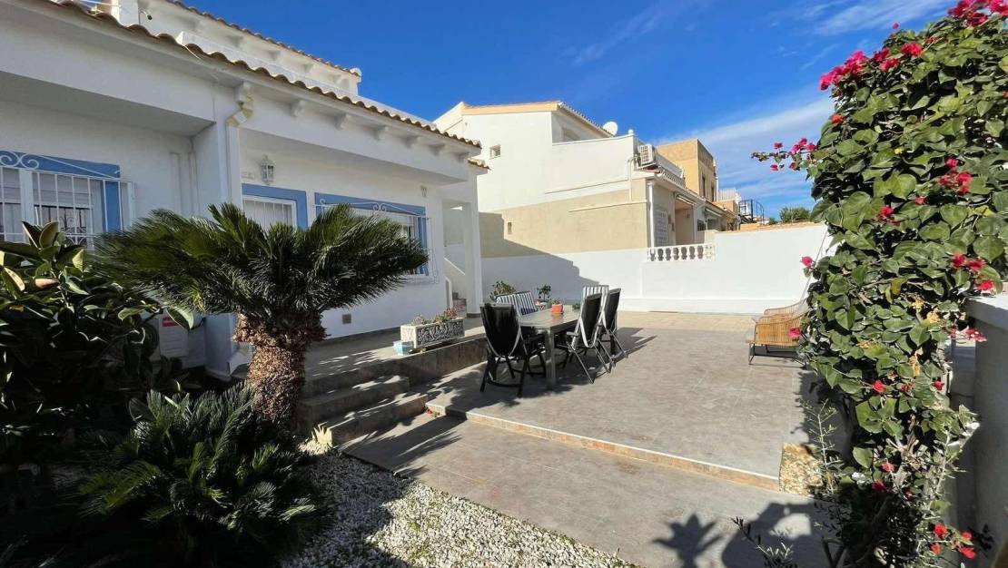 Sale - Villa - Orihuela Costa - Las Mimosas