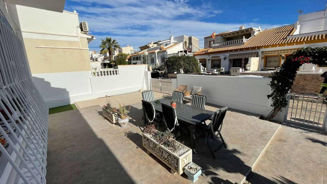 Sale - Villa - Orihuela Costa - Las Mimosas