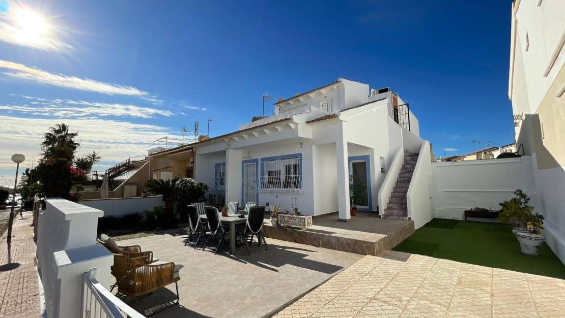 Sale - Villa - Orihuela Costa - Las Mimosas