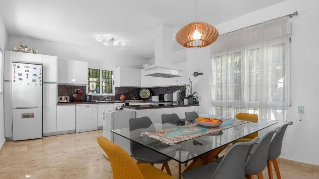 Sale - Villa - Orihuela Costa - Las Ramblas