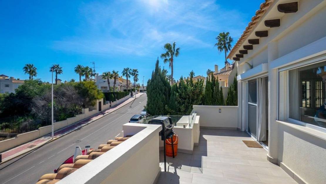 Sale - Villa - Orihuela Costa - Las Ramblas