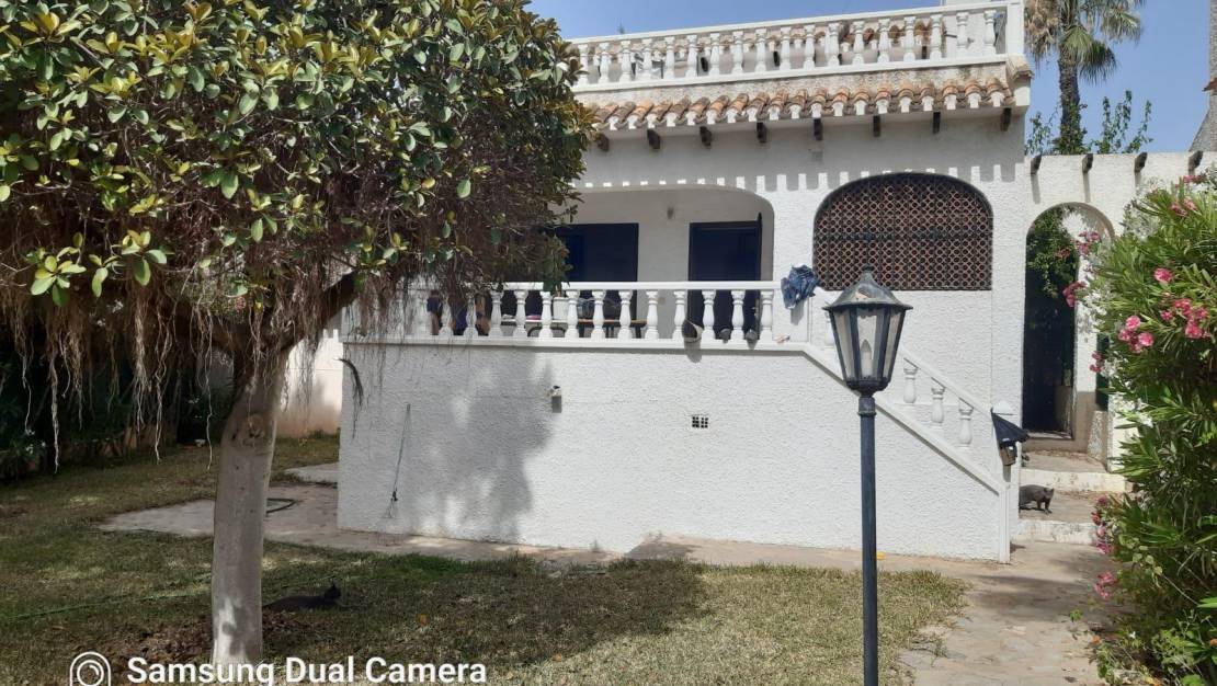 Sale - Villa - Orihuela Costa - Playa Flamenca Norte