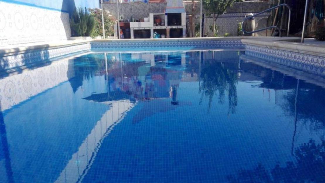 Sale - Villa - Orihuela Costa - Punta Prima