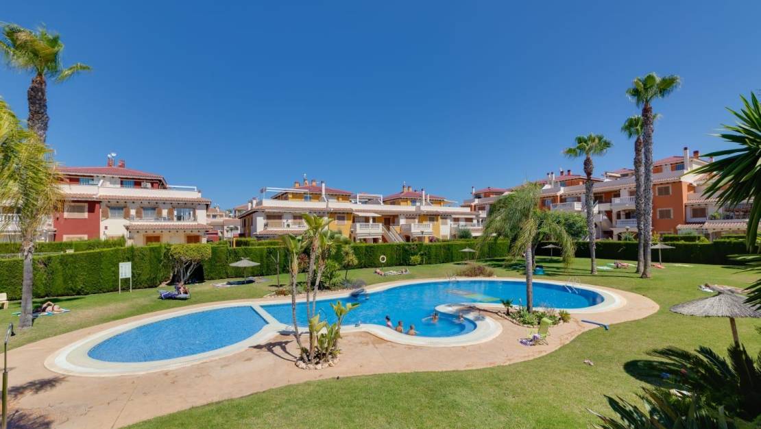 Sale - Villa - Orihuela Costa - Punta Prima