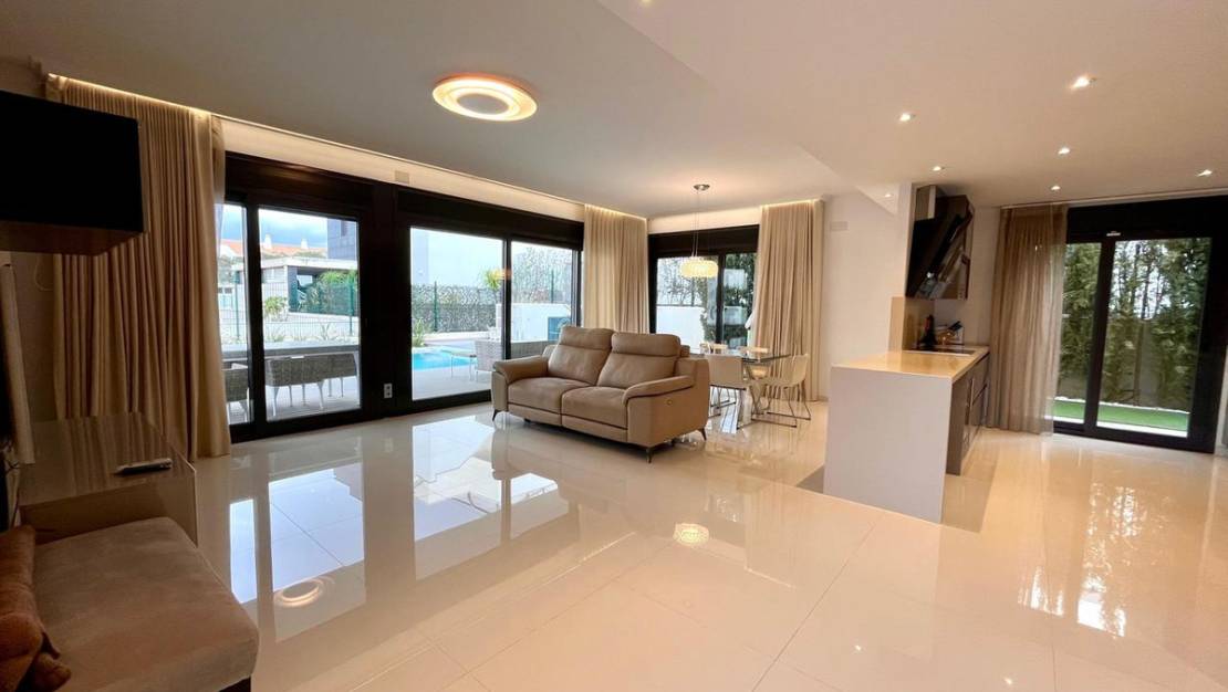 Sale - Villa - Orihuela - Dehesa de Campoamor