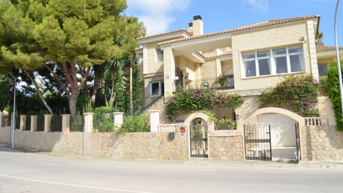 Sale - Villa - Orihuela - Dehesa de Campoamor