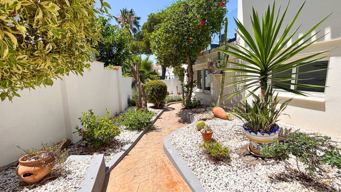 Sale - Villa - Orihuela - Dehesa de Campoamor