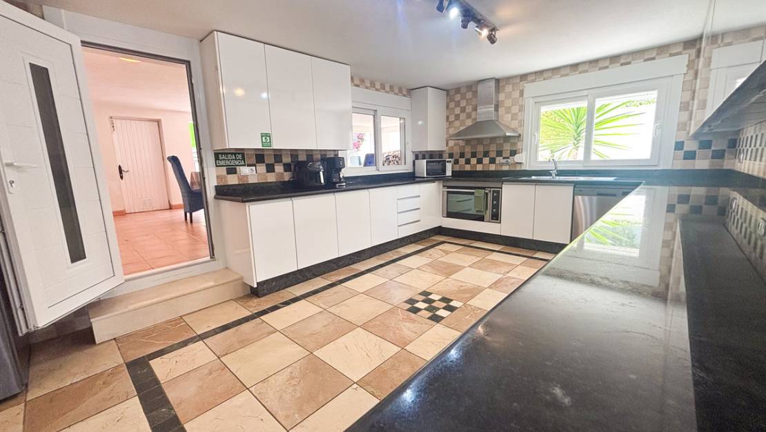 Sale - Villa - Orihuela - Dehesa de Campoamor