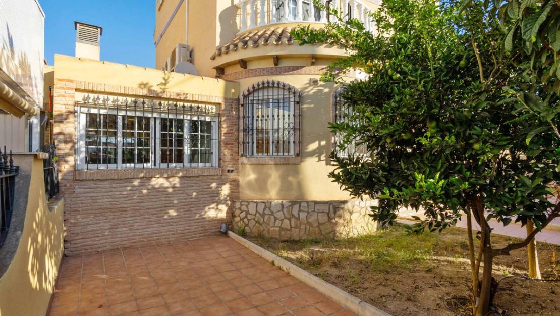 Sale - Villa - Orihuela - La Florida