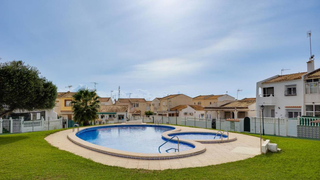 Sale - Villa - Orihuela - La Florida
