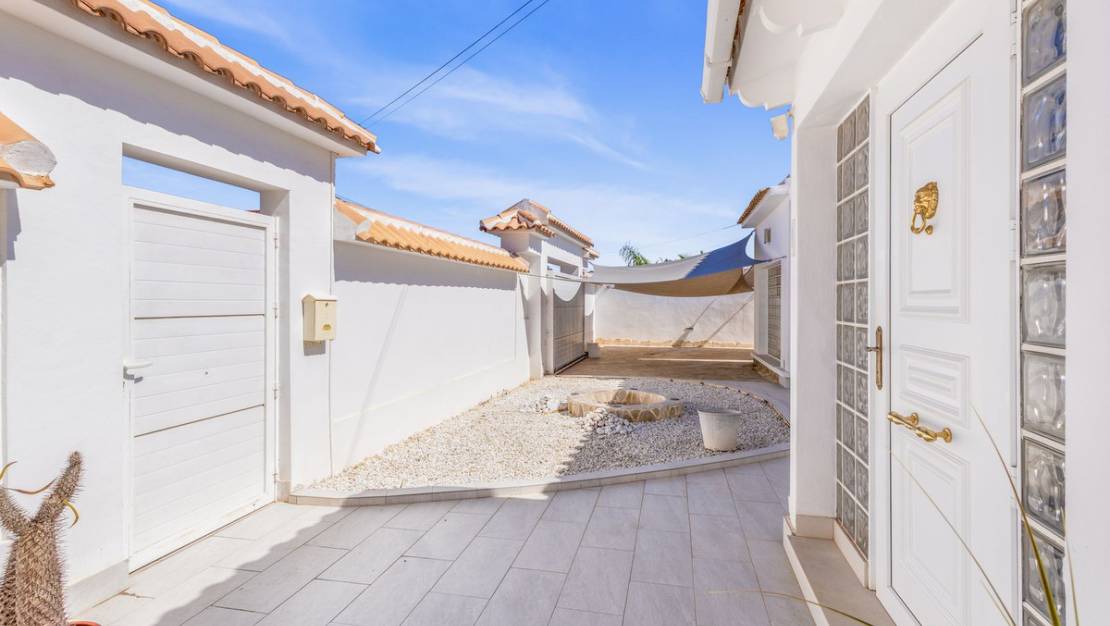 Sale - Villa - Orihuela - La Florida