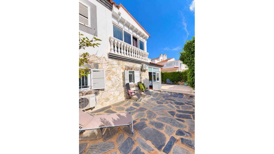Sale - Villa - Orihuela - La Florida
