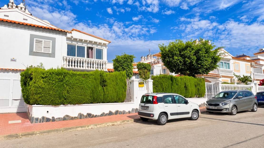 Sale - Villa - Orihuela - La Florida