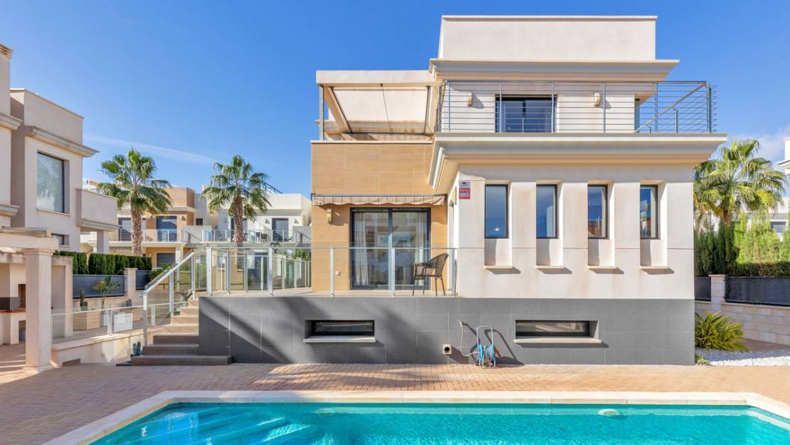 Sale - Villa - Orihuela - La Zenia