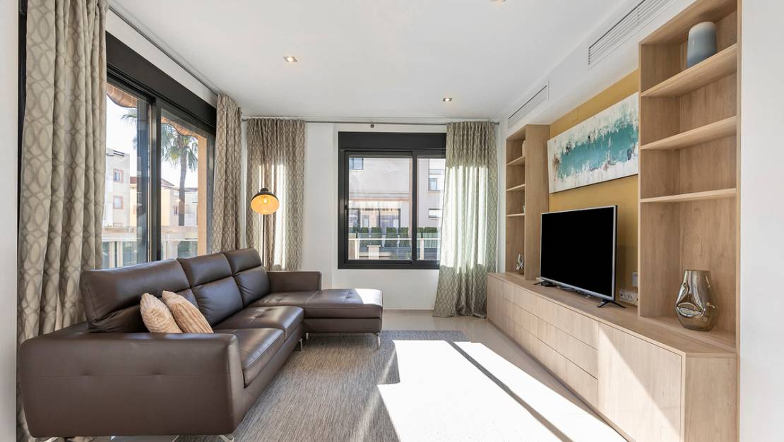 Sale - Villa - Orihuela - La Zenia