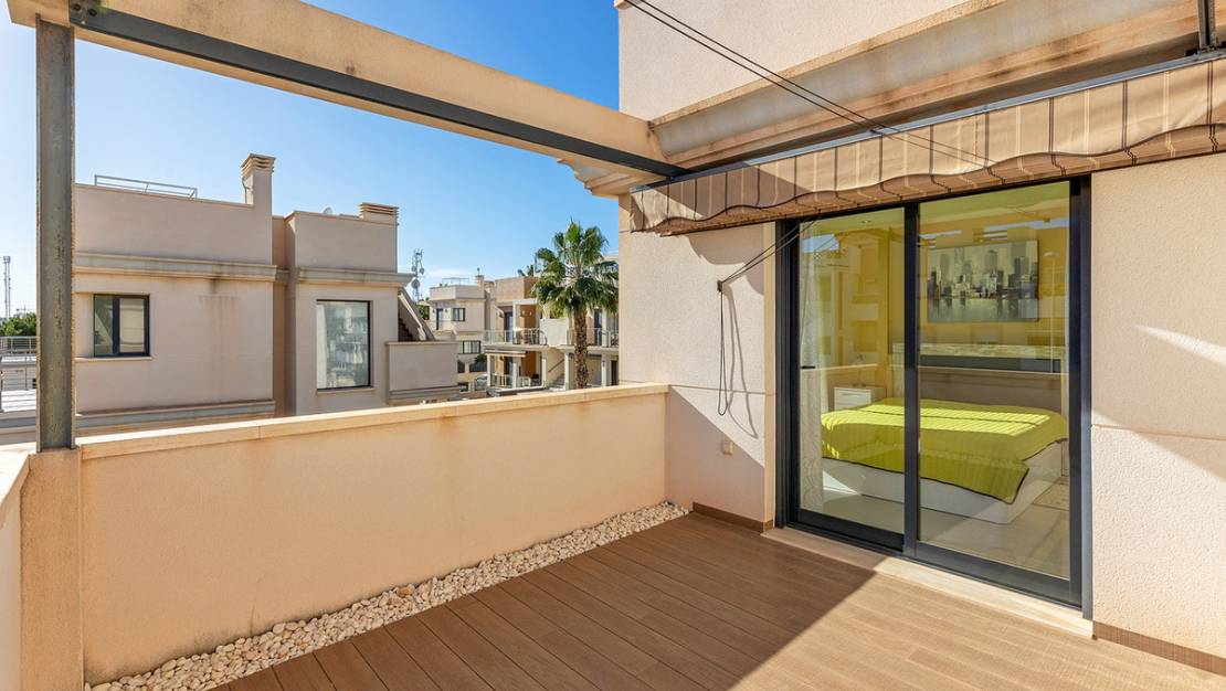 Sale - Villa - Orihuela - La Zenia